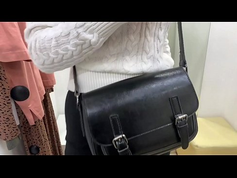 ❤️ Masturbation publique de la jeune salope FeralBerry avec un gode dans la cabine d'essayage ❌  Sexe at porn fr.cassino-vulkan646.ru ️❤